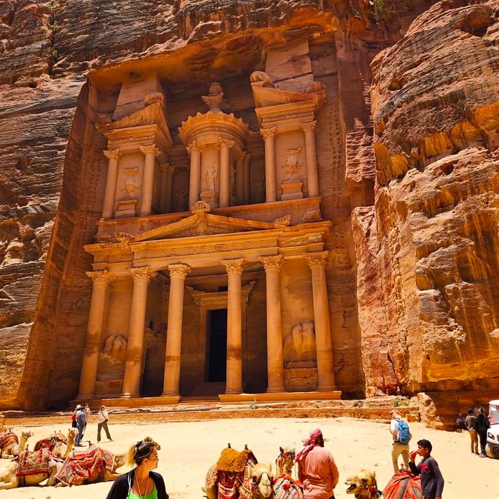 Meet your Posher, Renad